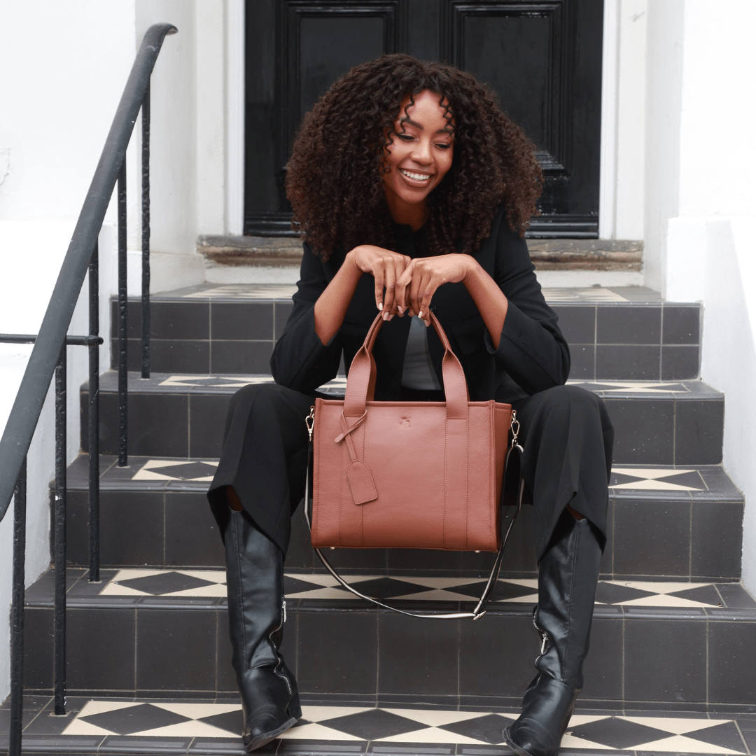 Medium Taylor Luxe leather Tote bag - Tan - JLR London